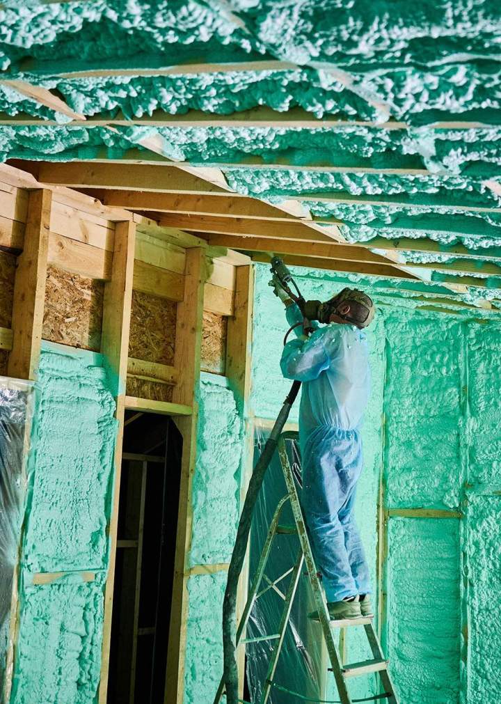 Projection mousse isolante polyuréthane Bron